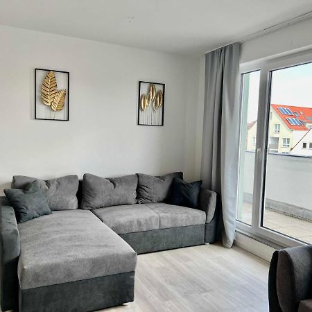 Nujen- Hotel Und Apartment Stuttgart Zuffenhausen Ngoại thất bức ảnh