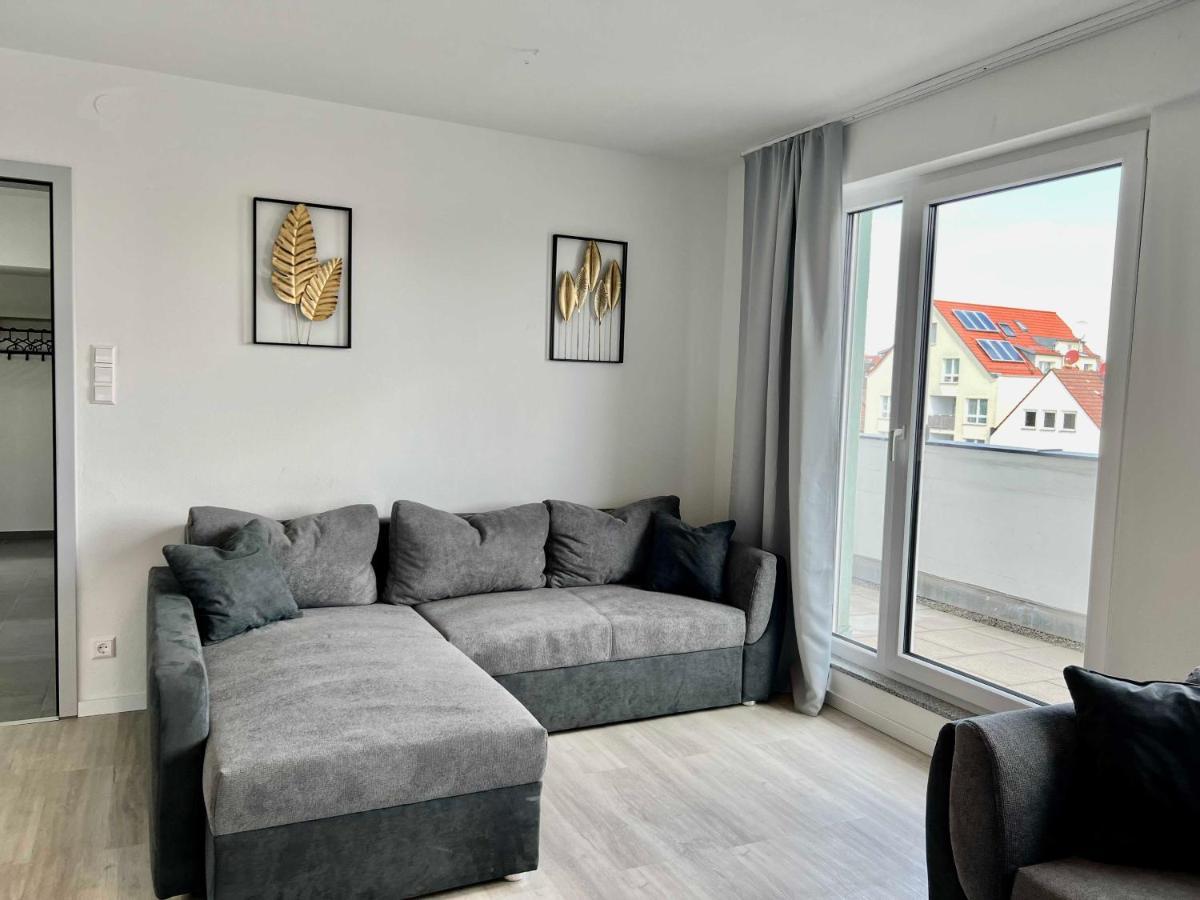 Nujen- Hotel Und Apartment Stuttgart Zuffenhausen Ngoại thất bức ảnh