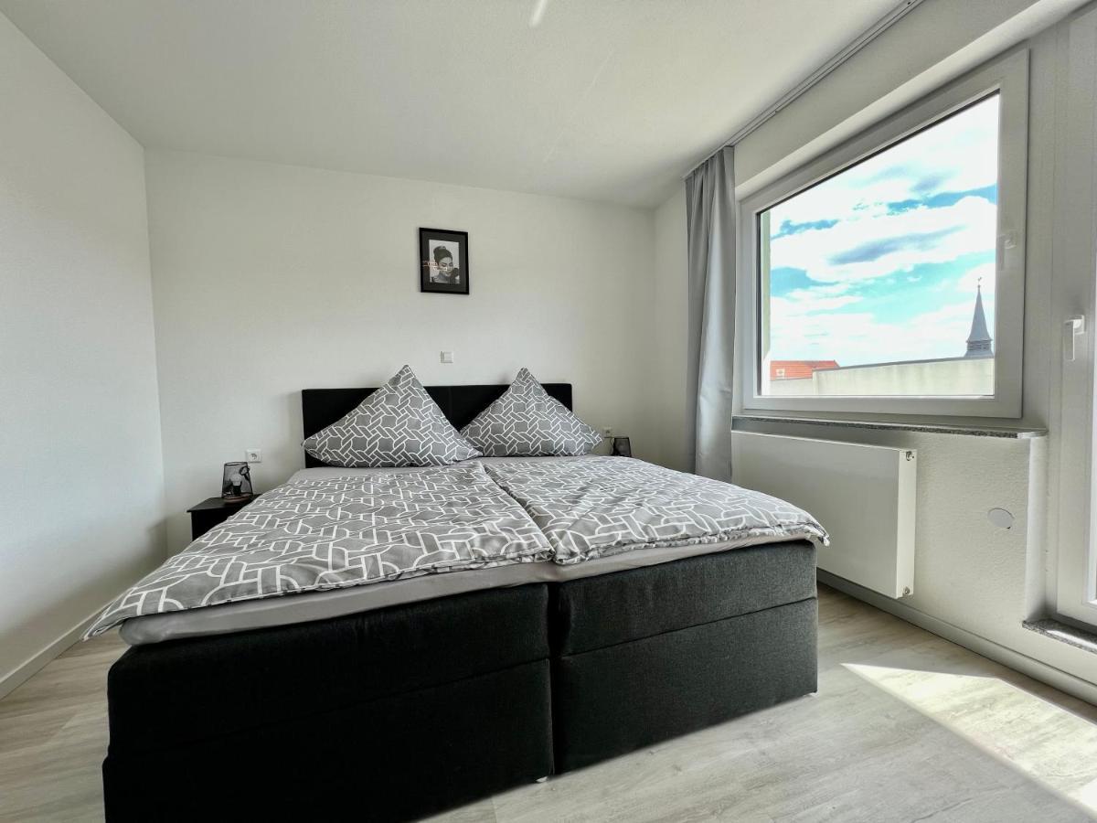 Nujen- Hotel Und Apartment Stuttgart Zuffenhausen Ngoại thất bức ảnh
